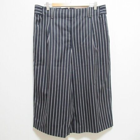 レリアンのパンツを宅配買取ご利用のお客様より買取しました