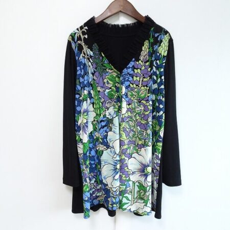 ゴージャスだけれどしっとりさもある トクコのカーディガンを買取しました