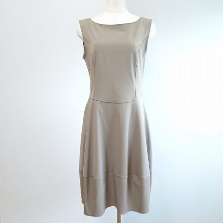 唸るような綺麗めライン フォクシーニューヨークのワンピースを買取しました