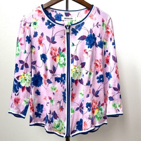 お洋服のジャンルは問いません！伊太利屋のカーディガンを買取いたしました