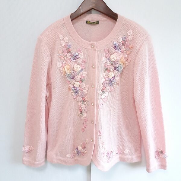 アトリエサガンのカーディガンを買取しました!愛らしい雰囲気にロックオン