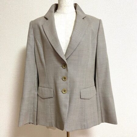 お仕事使いにも選びたい！レリアンのジャケットを買取しました