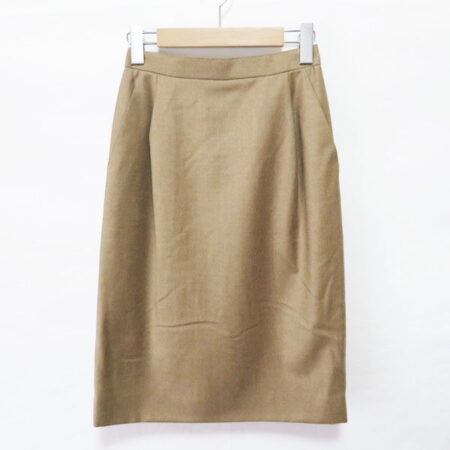 間違いない綺麗なライン ジュンアシダのスカートを買取しました