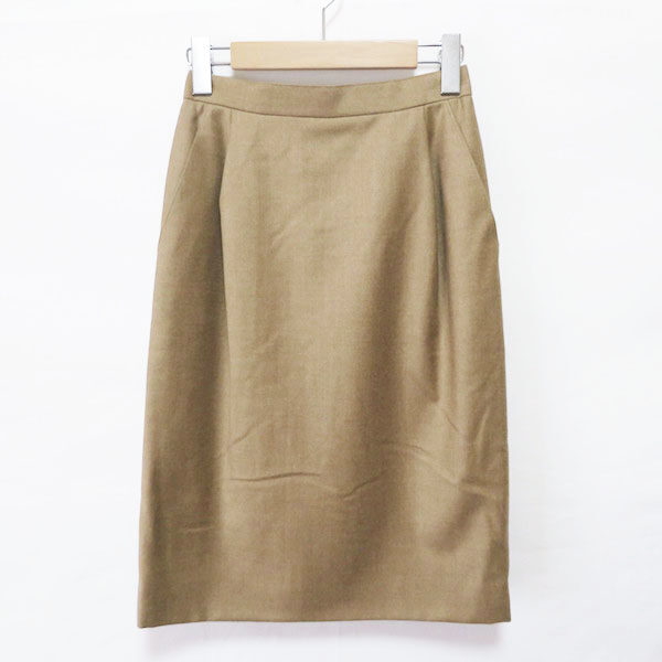 間違いない綺麗なライン ジュンアシダのスカートを買取しました