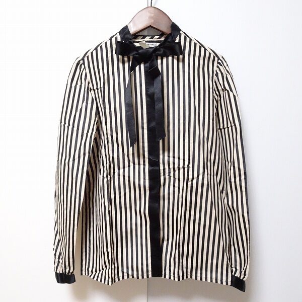 ストライプで気持ちもピシっと シャネルのブラウスを買取しました
