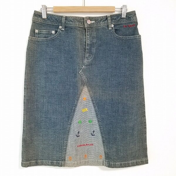 カステルバジャックのスカートを買取しました!刺繍とデニムの相性抜群