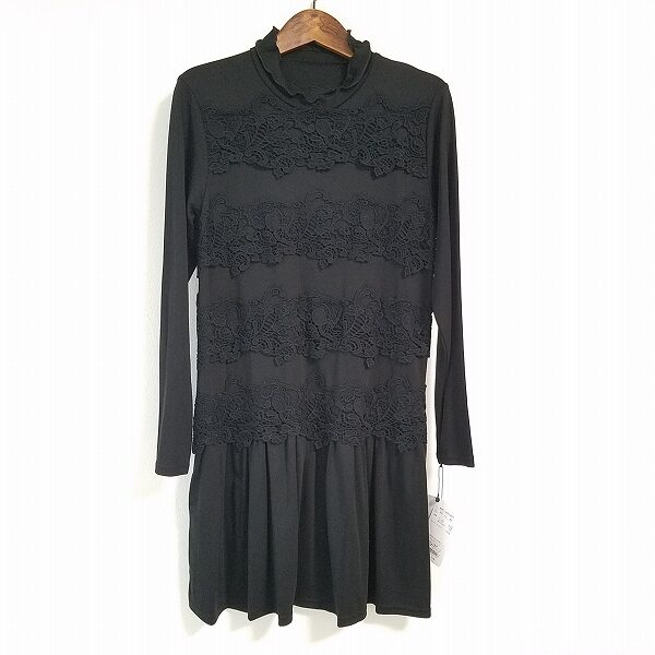 大人ゴージャス際立つ シズカコムロのワンピースを買取しました