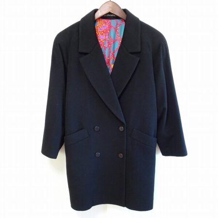 余裕ある雰囲気 レオナールのコートを買取しました