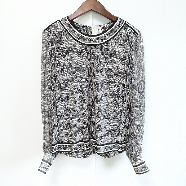 スネーク柄に圧倒される レオナールのカットソーを買取しました