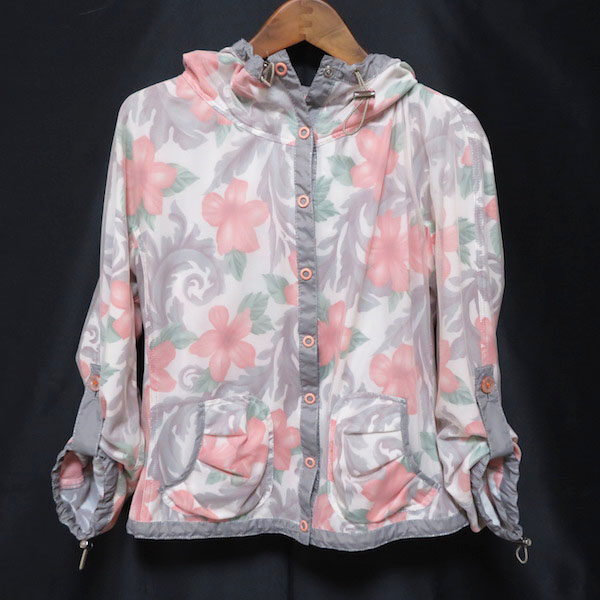 詩仙堂のブルゾンを買取しました!女性ならではの華やかさをゲット