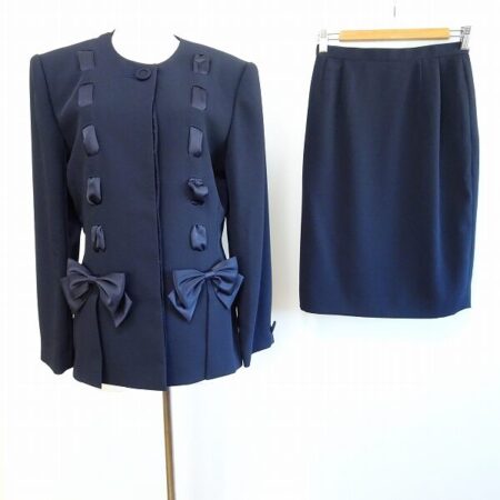 きっちりキレイなラインが素敵 ハナエモリのセットアップを買取しました