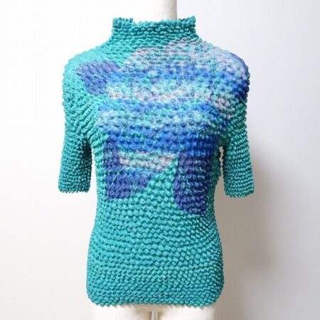 心洗われる青色が見事 伊太利屋のカットソーを買取しました