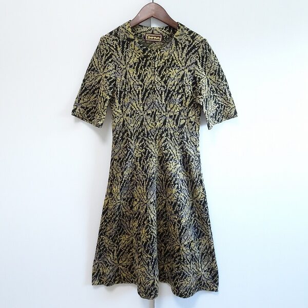 斉藤都世子のゴージャスなニットワンピースを買取しました！