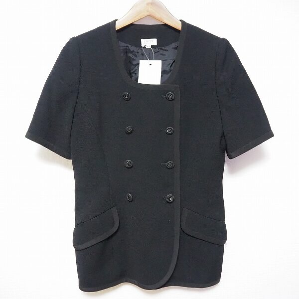 フォクシーのシンプル可愛いジャケットを買取しました