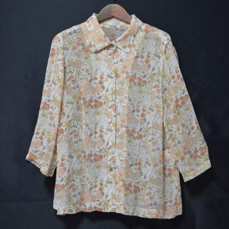 レリアンのブラウスを店頭預り買取をご利用のお客様より買取しました