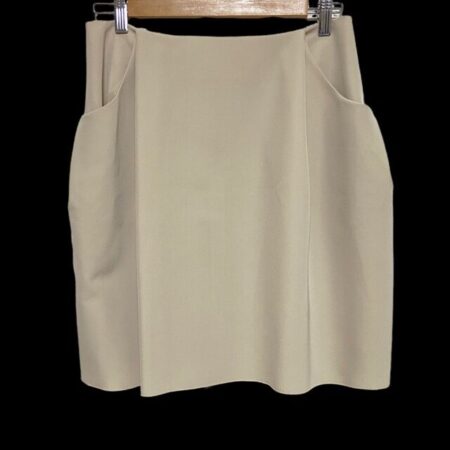 フォクシーニューヨークのスカートを買取しました！ポップなシルエット