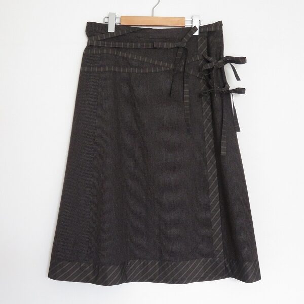 イオコムイオセンソユニコのグレー系スカートを買取しました