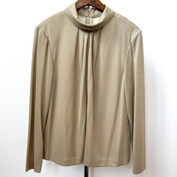 出張買取にてレリアンのハイネックカットソーをお譲りいただきました