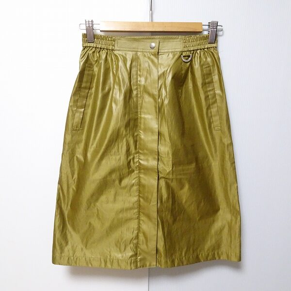 クリスチャンディオール スポーツの光沢感がたまらないスカートを買取しました