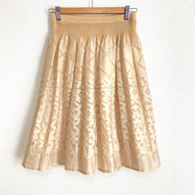 ミセスからシニアまで人気!ユキトリイのスカートを買取いたしました