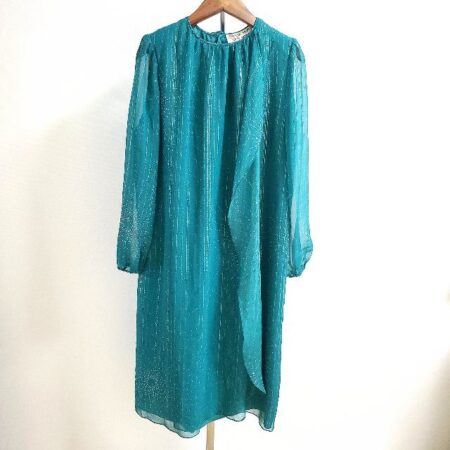 色の綺麗さに惹きつけられる｜ハナエモリのワンピースを買取しました