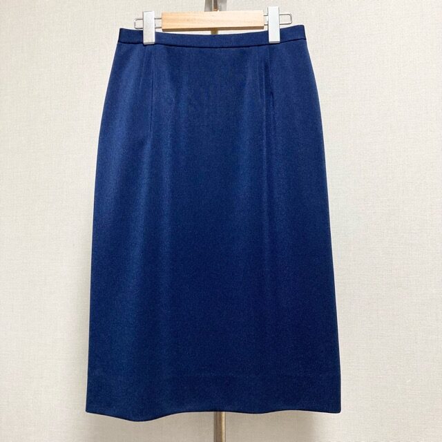 ミズレイコ 紺色のスカートを買取させていただきました