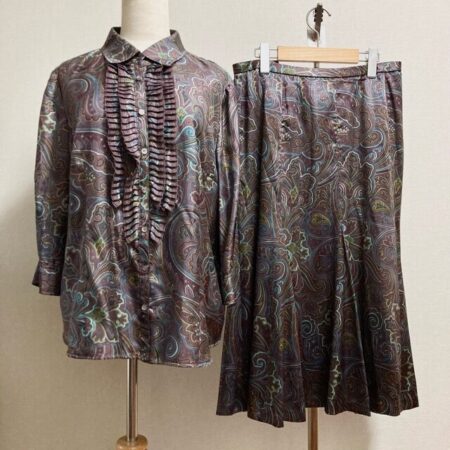 ペイズリー柄が豪華で優雅 レリアンのセットアップを買取しました