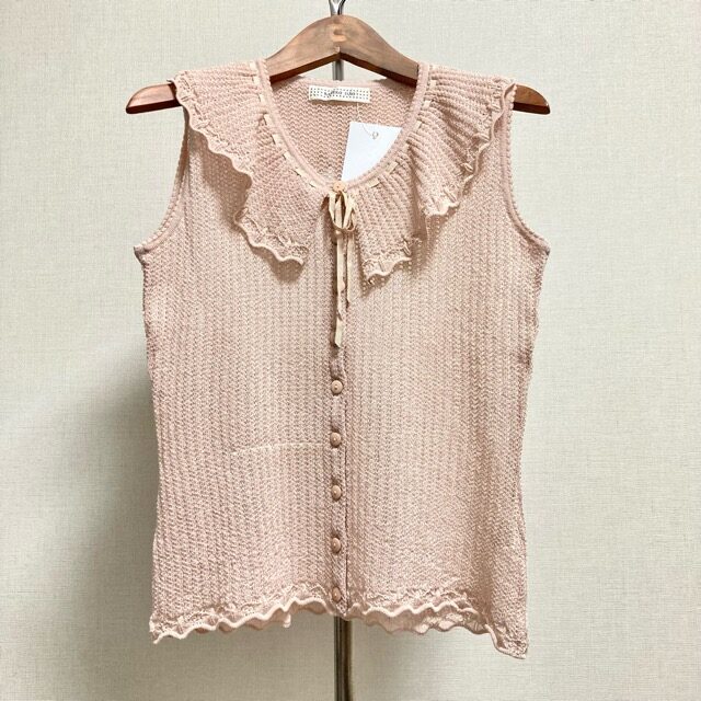 カネコイサオのカットソーを買取しました！上品フリルが嬉しい