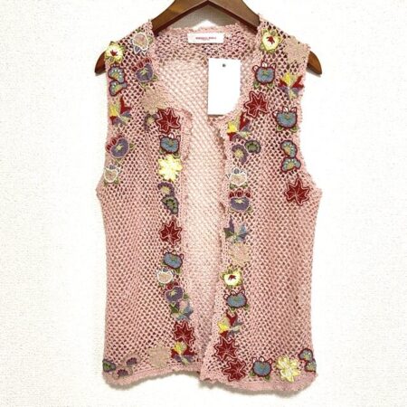 ワンダフルワールドのかぎ編みカーディガンを買取しました！ノースリーブタイプ