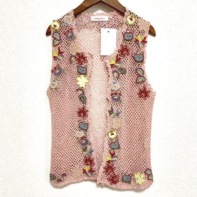 ワンダフルワールドのかぎ編みカーディガンを買取しました!ノースリーブタイプ