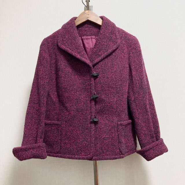 綺麗な紫に惹きつけられる 銀座マギーのジャケットを買取しました