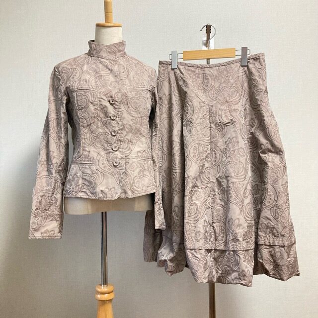 ヒロココシノのセットアップを買取しました！光沢×ペイズリー柄で凛とした印象に