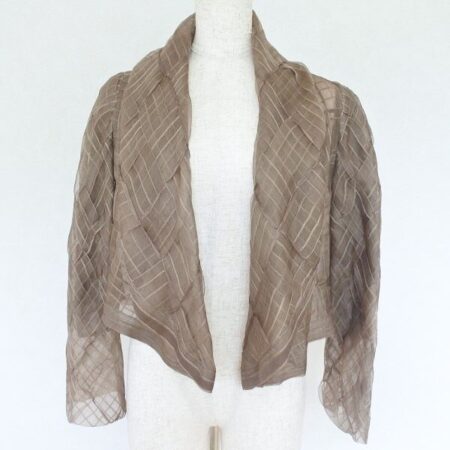 シルクの柔らかさにうっとり イズクラアキヒコのカーディガンを買取しました。