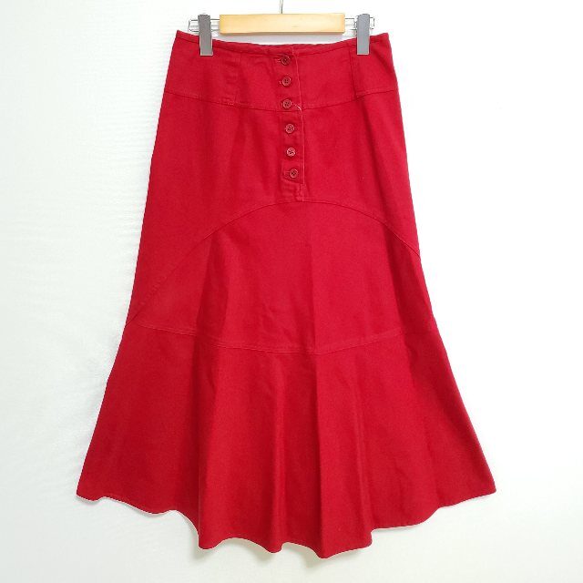 ピンクハウスの真っ赤なロングスカートLサイズを買取させて頂きました。