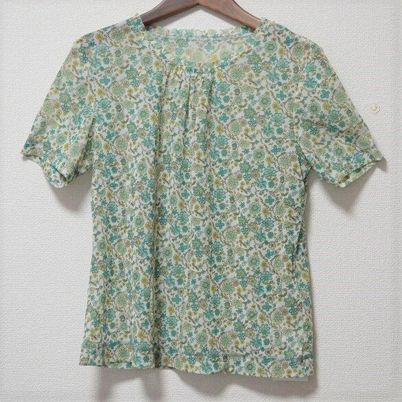 優しい小花でホッとする レリアンのカットソーを買取しました