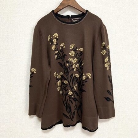 花モチーフが綺麗 斉藤都世子のニットを買取しました