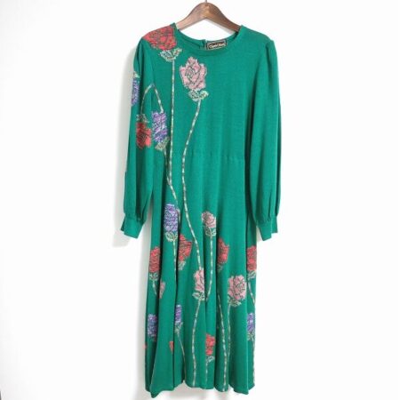 【斉藤都世子】垢抜けた緑に惹かれる ワンピースを買取しました