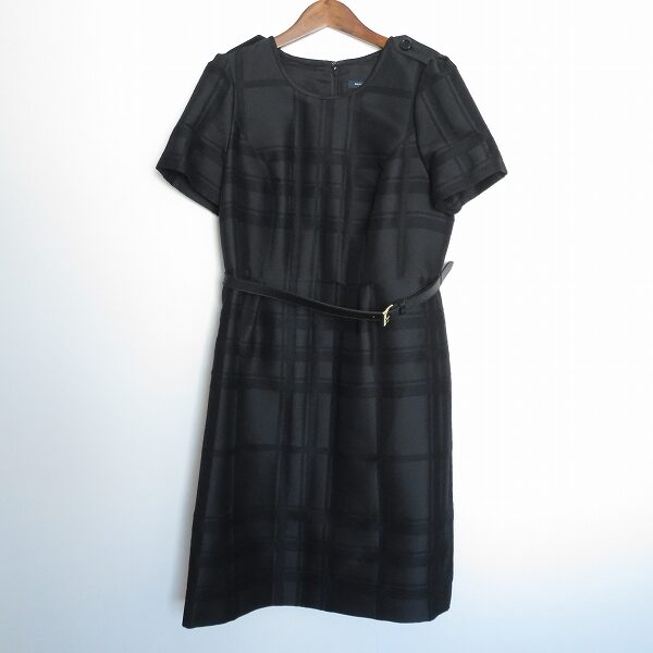 スッと着られるさわやかさ バーバリーのワンピースを買取しました