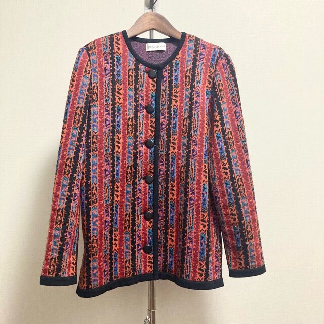 詳細を加味して精密査定、イヴサンローランのジャケットを買取いたしました