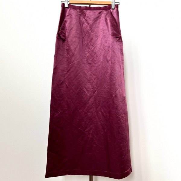 ワインレッドが綺麗すぎる ヒロココシノのスカートを買取しました