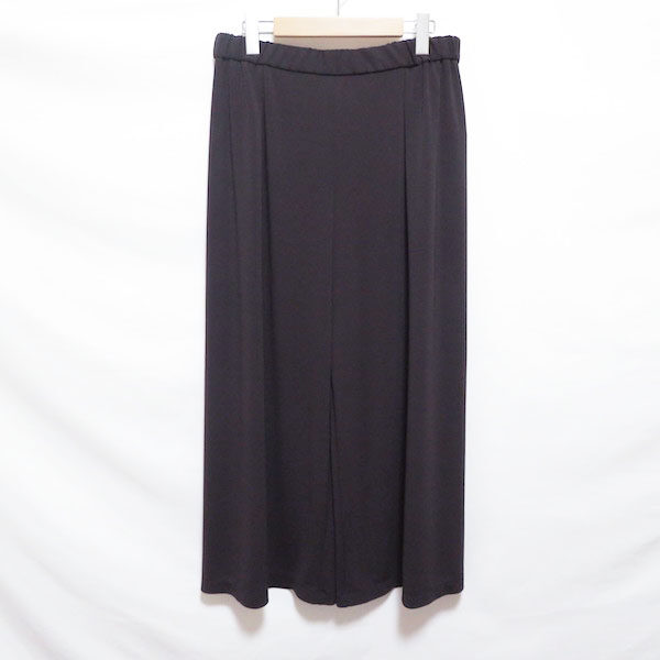 シンプルなボトムスも買取歓迎!レリアンのパンツを買取いたしました