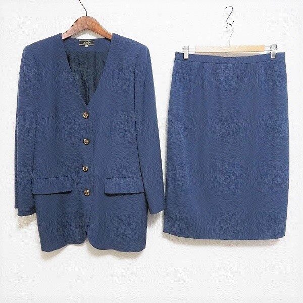 レリアンの大きめサイズ13+の紺色スカートスーツを買取しました!シンプルで綺麗なディテール
