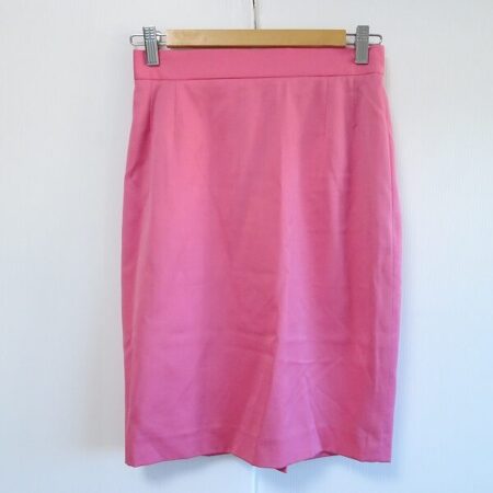 ドイツ製 ピンク色が可愛くカッコよくもある エスカーダのスカートを買取しました