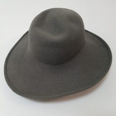 帽子などの小物買取も充実！マキシンの帽子を買取いたしました