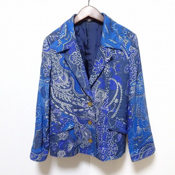 濃いめの青が気持ちを引き締める レオナールのジャケットを買取しました