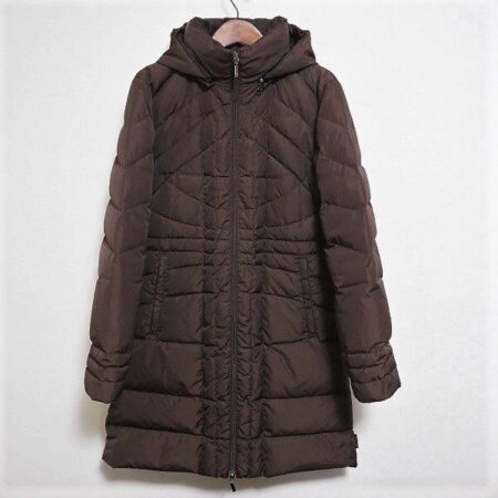 モンクレールのダウンコートを出張買取ご利用のお客様より買取しました