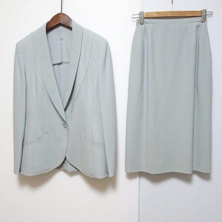 ジュンアシダのスカートスーツを出張買取にて買取しました