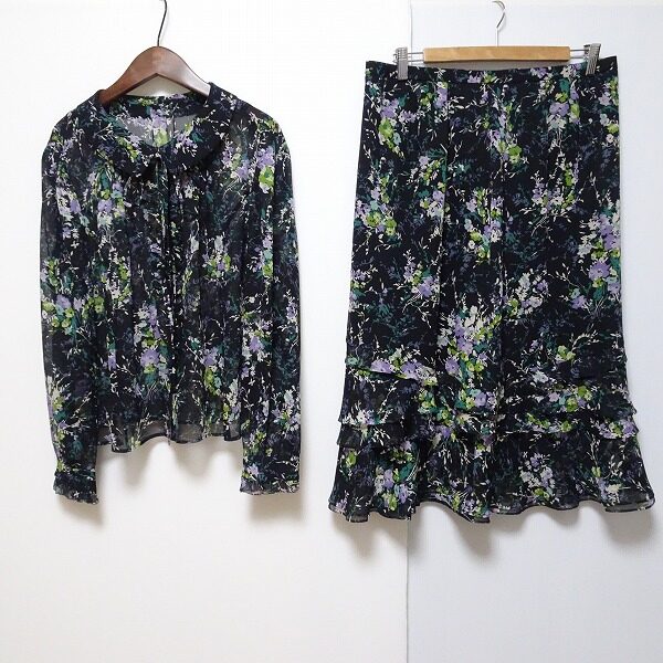 レリアンのセットアップを買取しました|花柄が綺麗