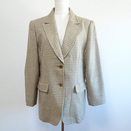 ベーシックながらも可愛く決まる レリアンのジャケットを買取しました