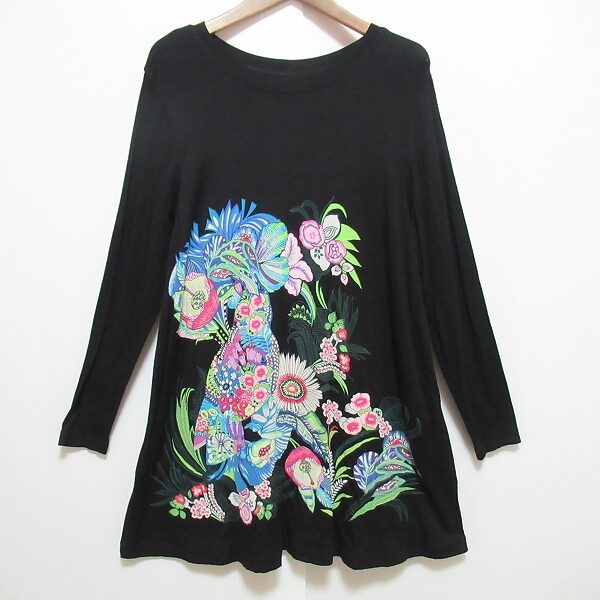 トクコのチュニックを買取しました｜豪華で華やかな柄に見惚れる